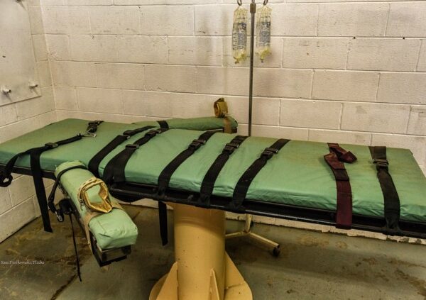 lethal injection table.jpg
