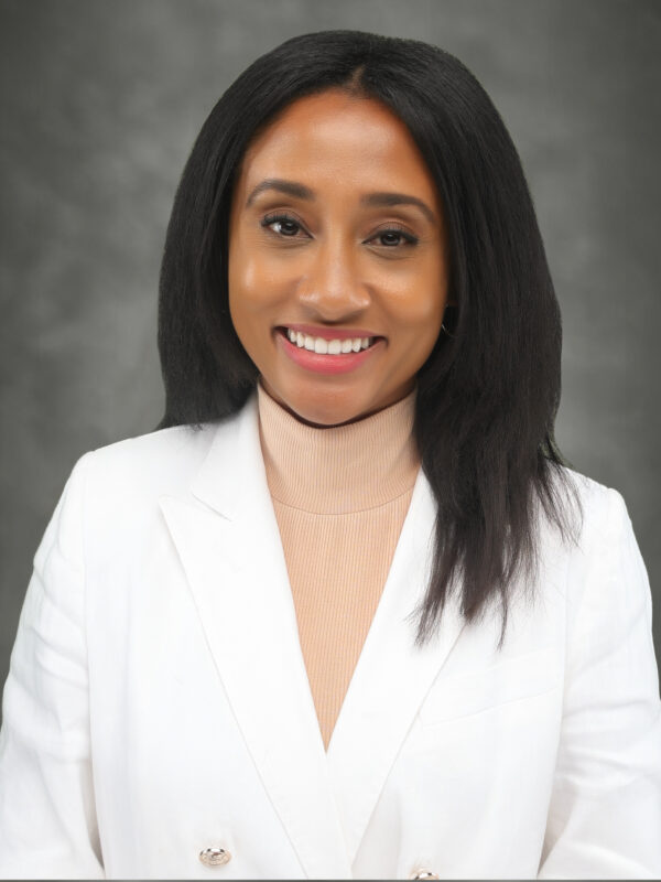 Candi Richardson Headshot