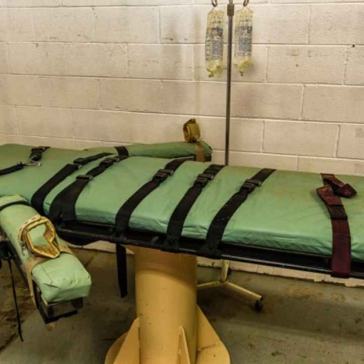 lethal injection table.jpg